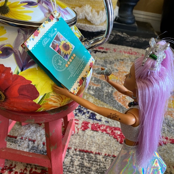 Pioneer Woman Flower Garden Tea Kettle 2.3 qt NWT never used - Picture 2 of 12